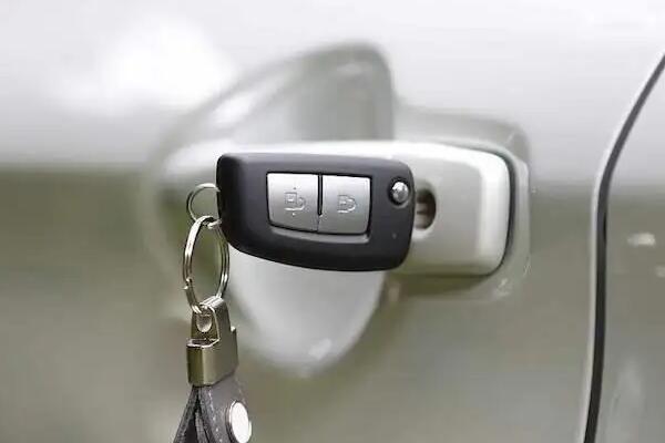 开汽车锁大概多少钱?汽车开锁费用是多少?